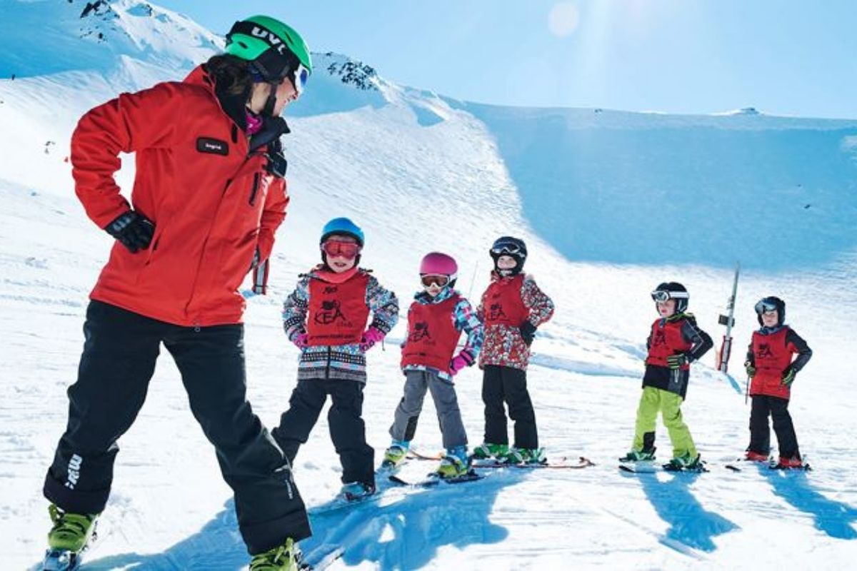 What is a good age to start skiing?